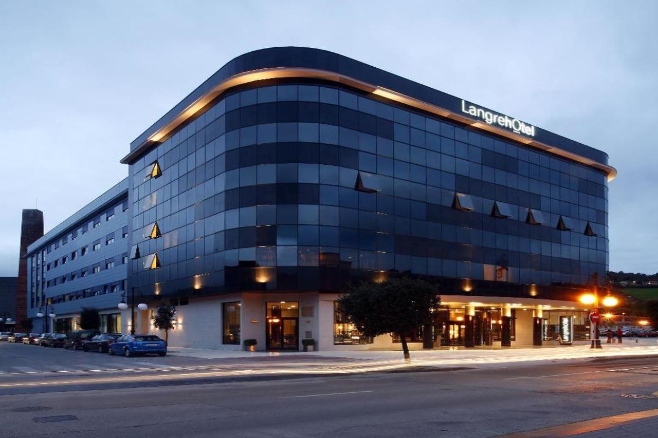 Azz Asturias Langrehotel & Hotel 4*