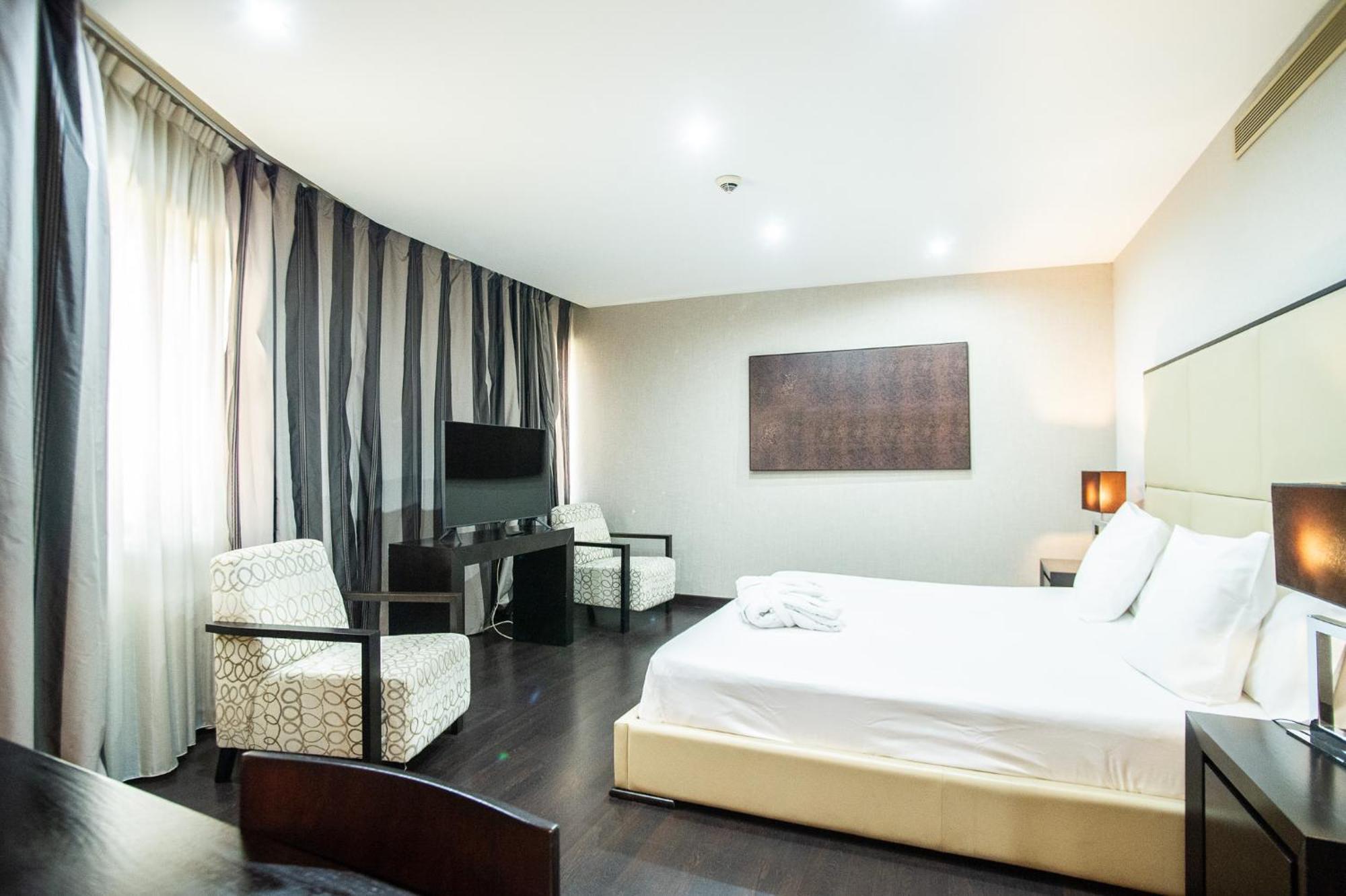 Azz Asturias Langrehotel & 4*