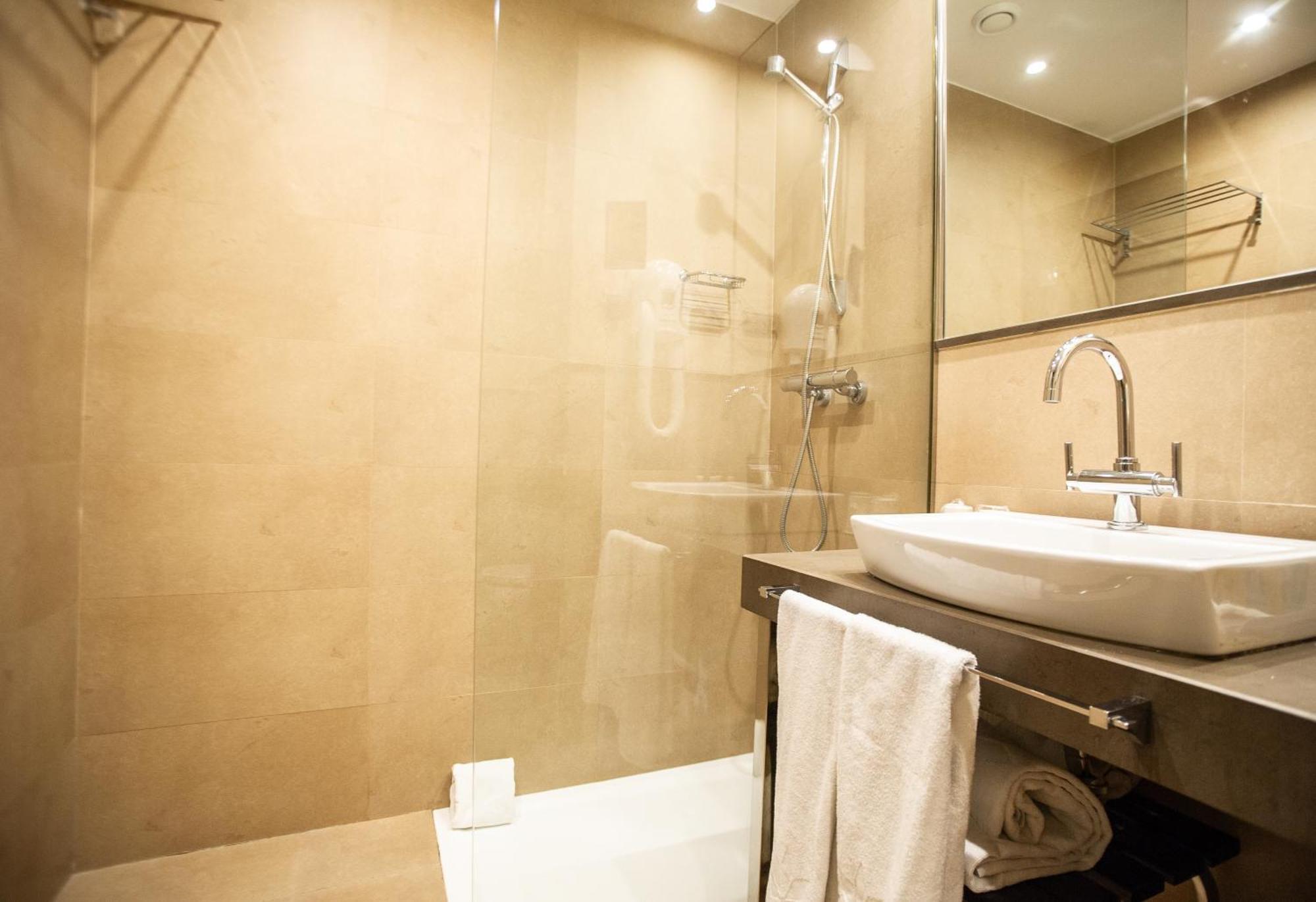 Hotel Azz Asturias Langrehotel & Langreo