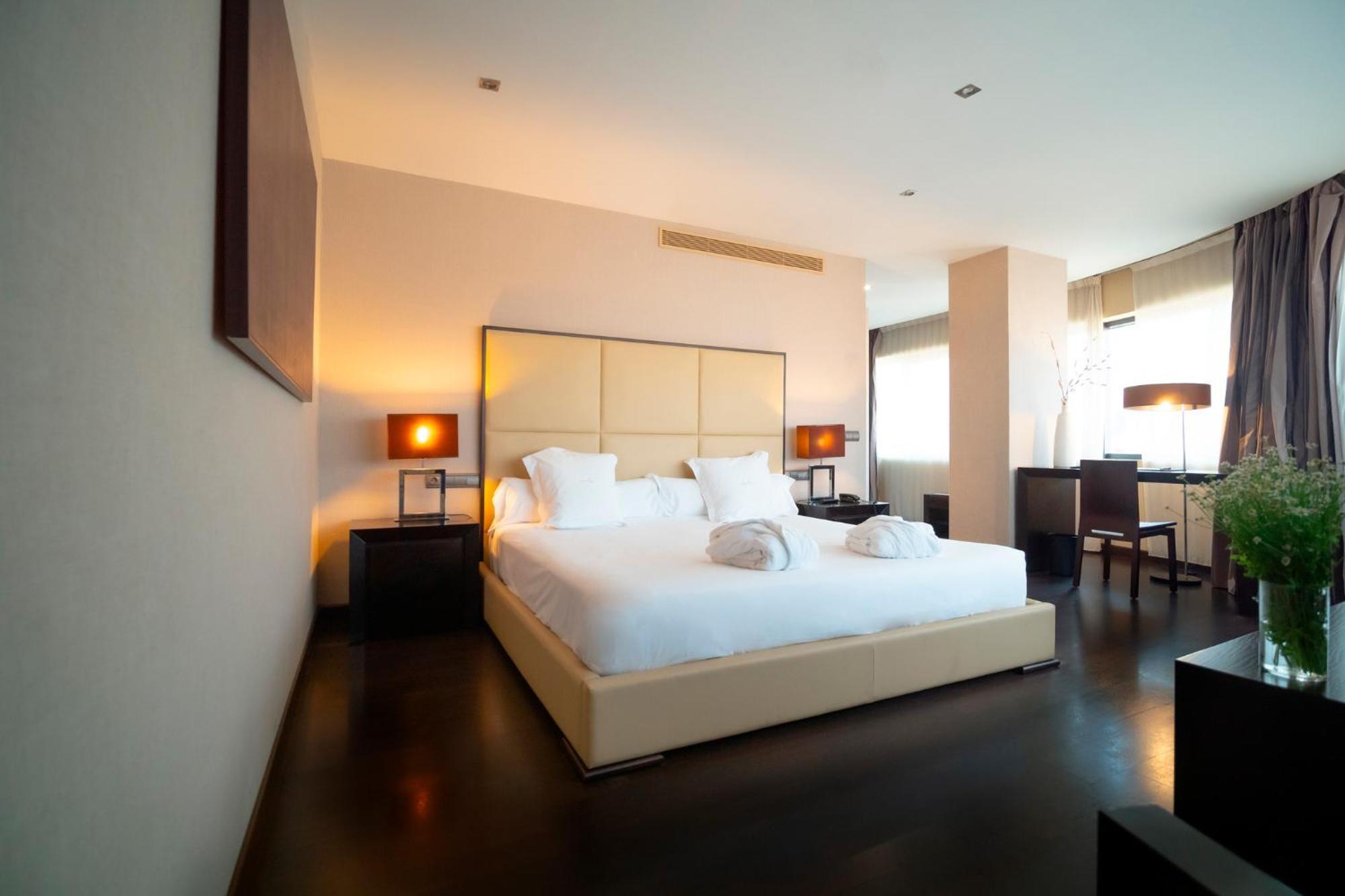 Azz Asturias Langrehotel & Hotel