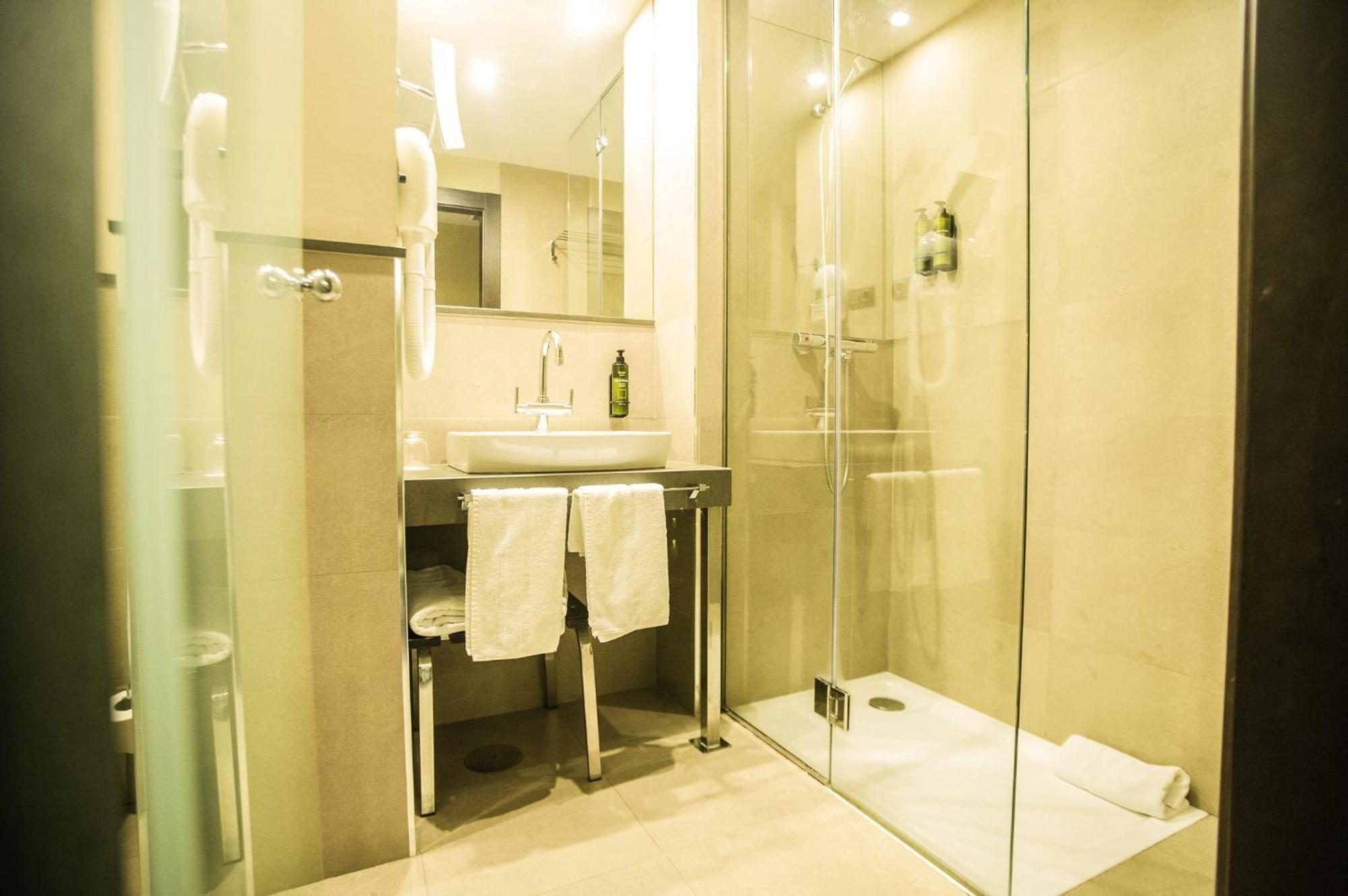 Hotel Azz Asturias Langrehotel &