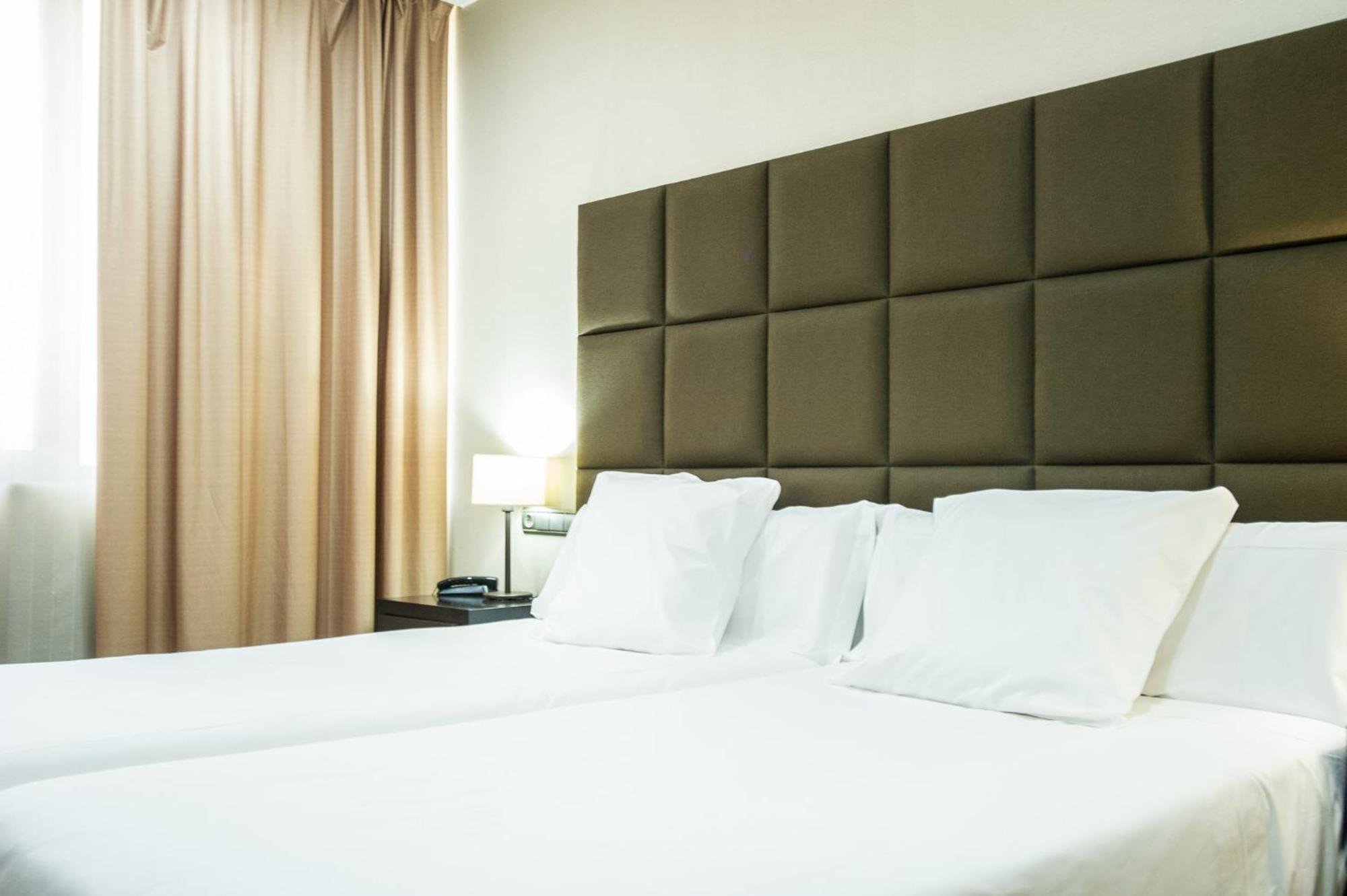 Azz Asturias Langrehotel &