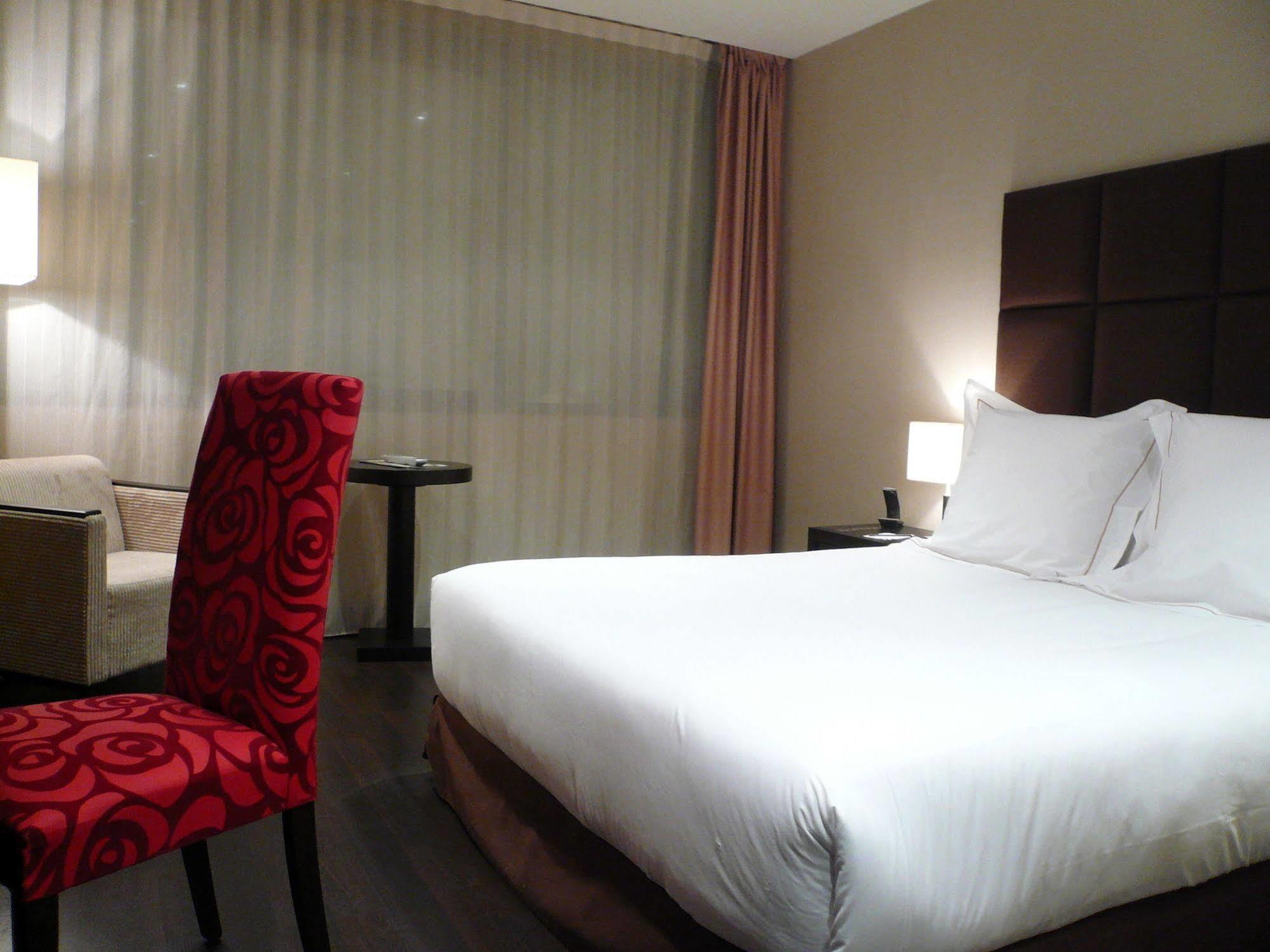Azz Asturias Langrehotel & Hotel